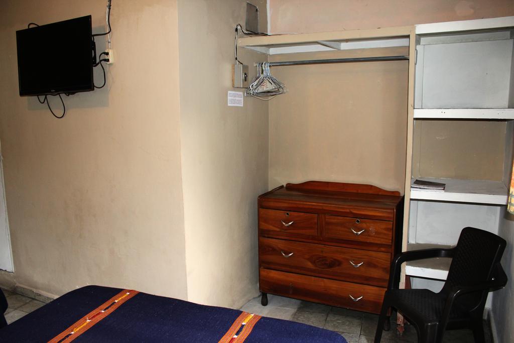 Ximenas Guest House San Salvador Exterior photo
