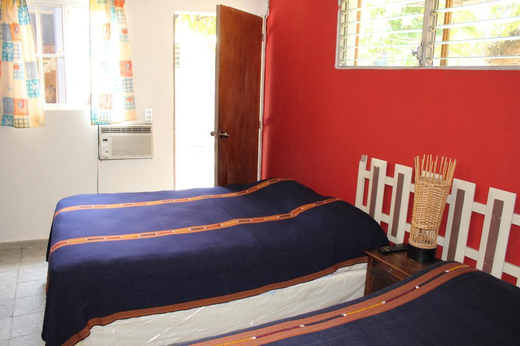 Ximenas Guest House San Salvador Exterior photo