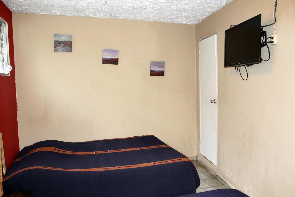 Ximenas Guest House San Salvador Exterior photo