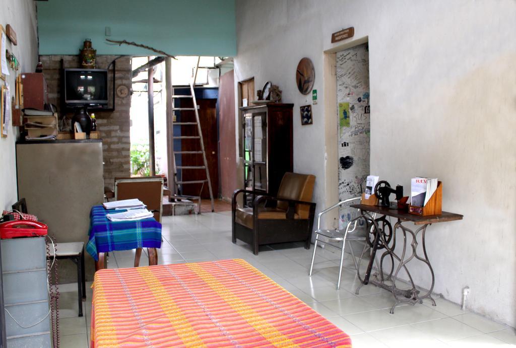 Ximenas Guest House San Salvador Exterior photo