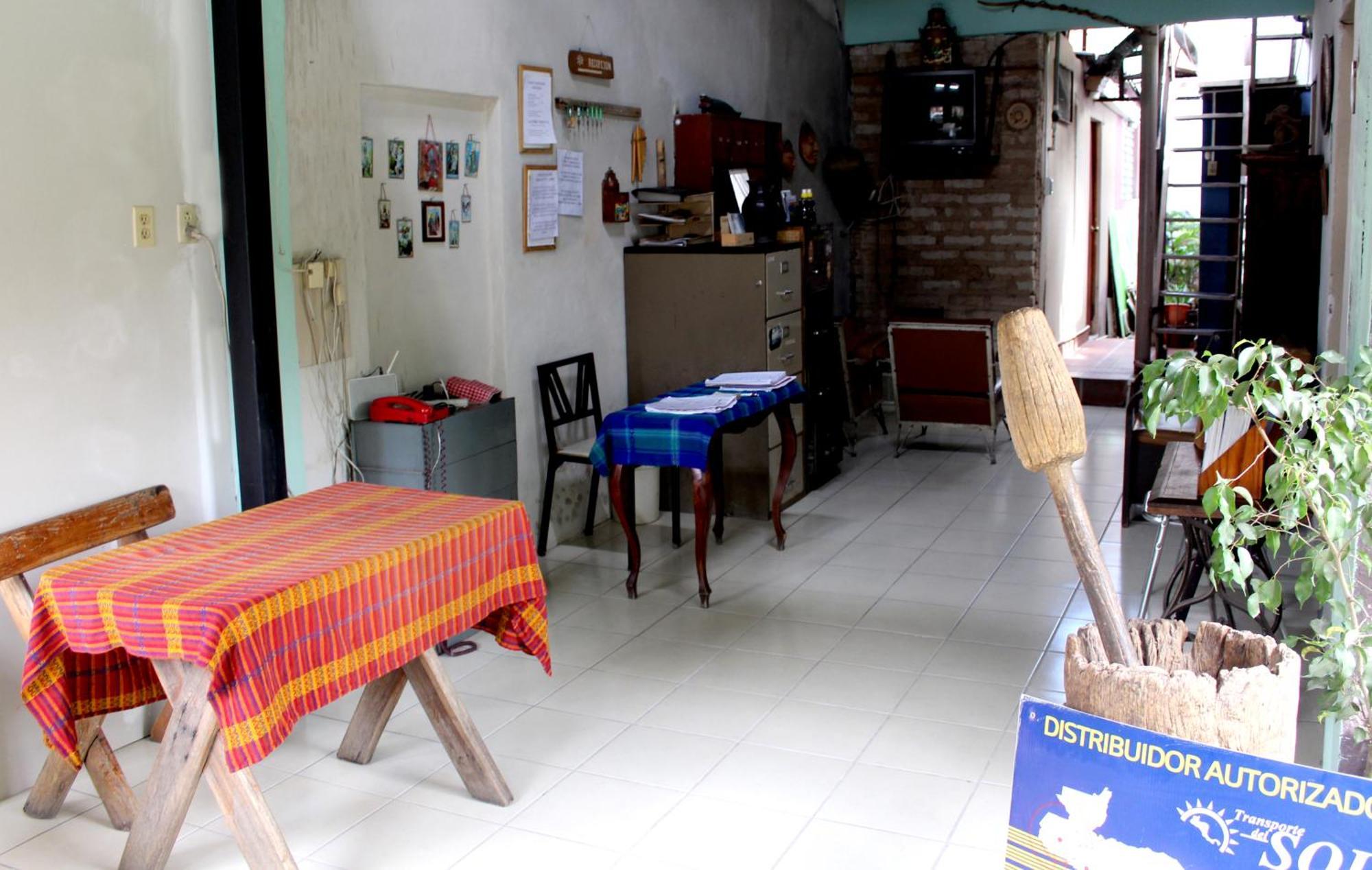 Ximenas Guest House San Salvador Exterior photo