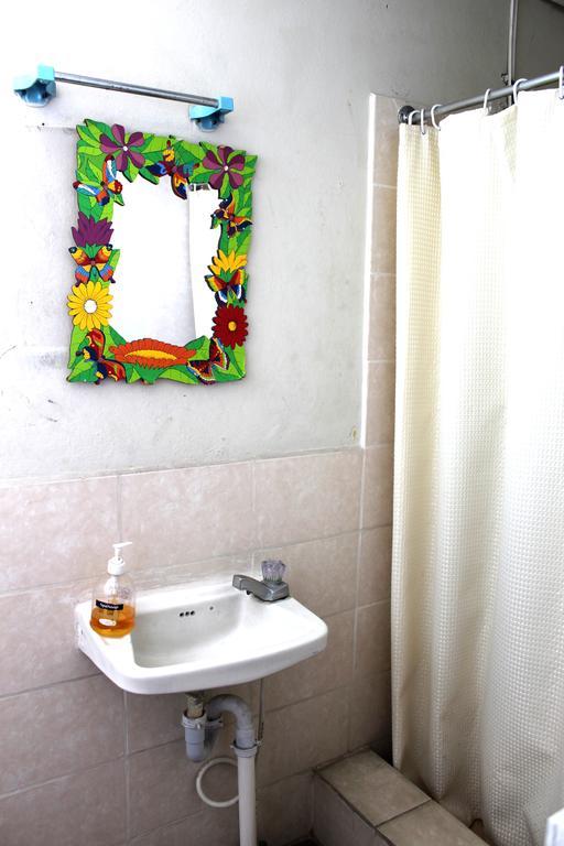 Ximenas Guest House San Salvador Exterior photo