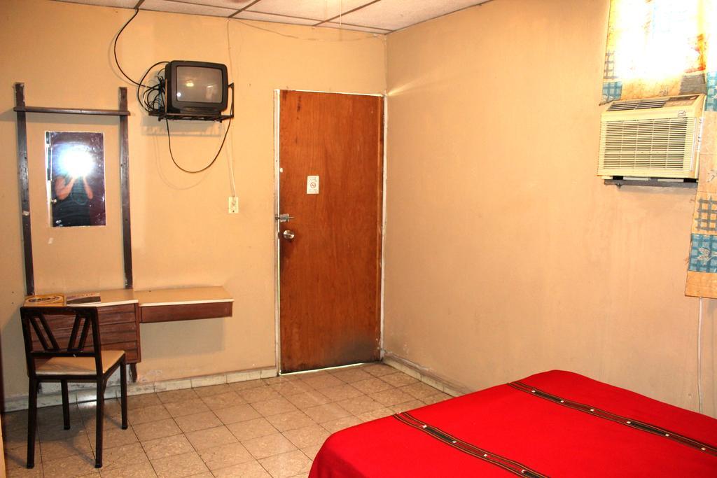 Ximenas Guest House San Salvador Exterior photo