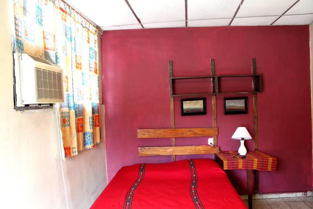 Ximenas Guest House San Salvador Exterior photo