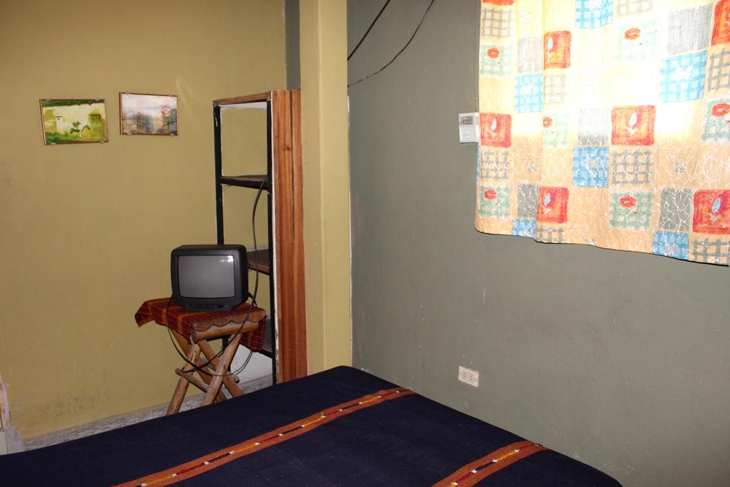 Ximenas Guest House San Salvador Exterior photo